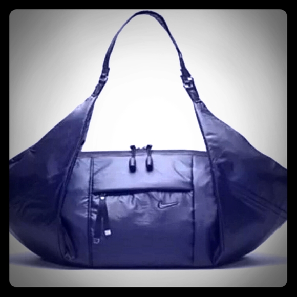 Nike Handbags - NWT! NIKE Victory Gym/Yoga Tote! Waterproof!